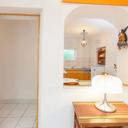 בית הארחה Garden & מאקרסקה