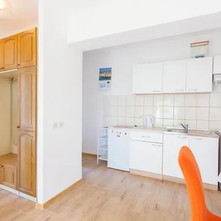 Guest house Garden & Makarska