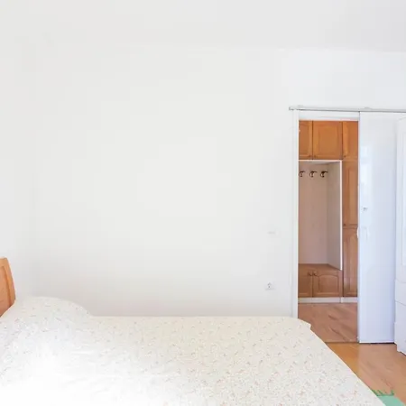 Garden & Guest house 3*