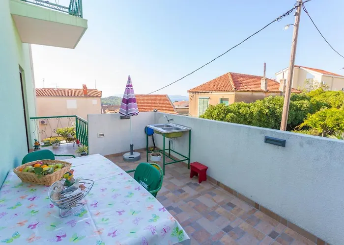 Gostinjska kuća Garden & 3*