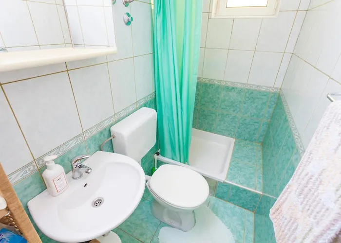 Garden & Gostinjska kuća