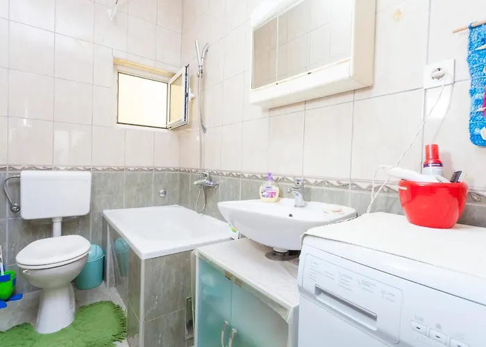 Garden & Gostinjska kuća 3*