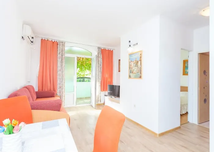 Garden & Gostinjska kuća 3*