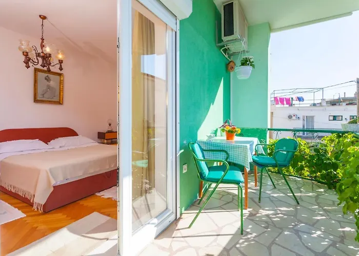 Garden & Gostinjska kuća