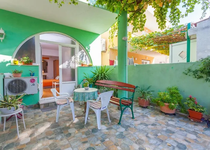 Gostinjska kuća Garden & Makarska