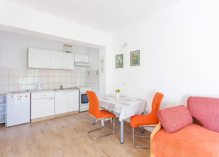 Garden & Gostinjska kuća